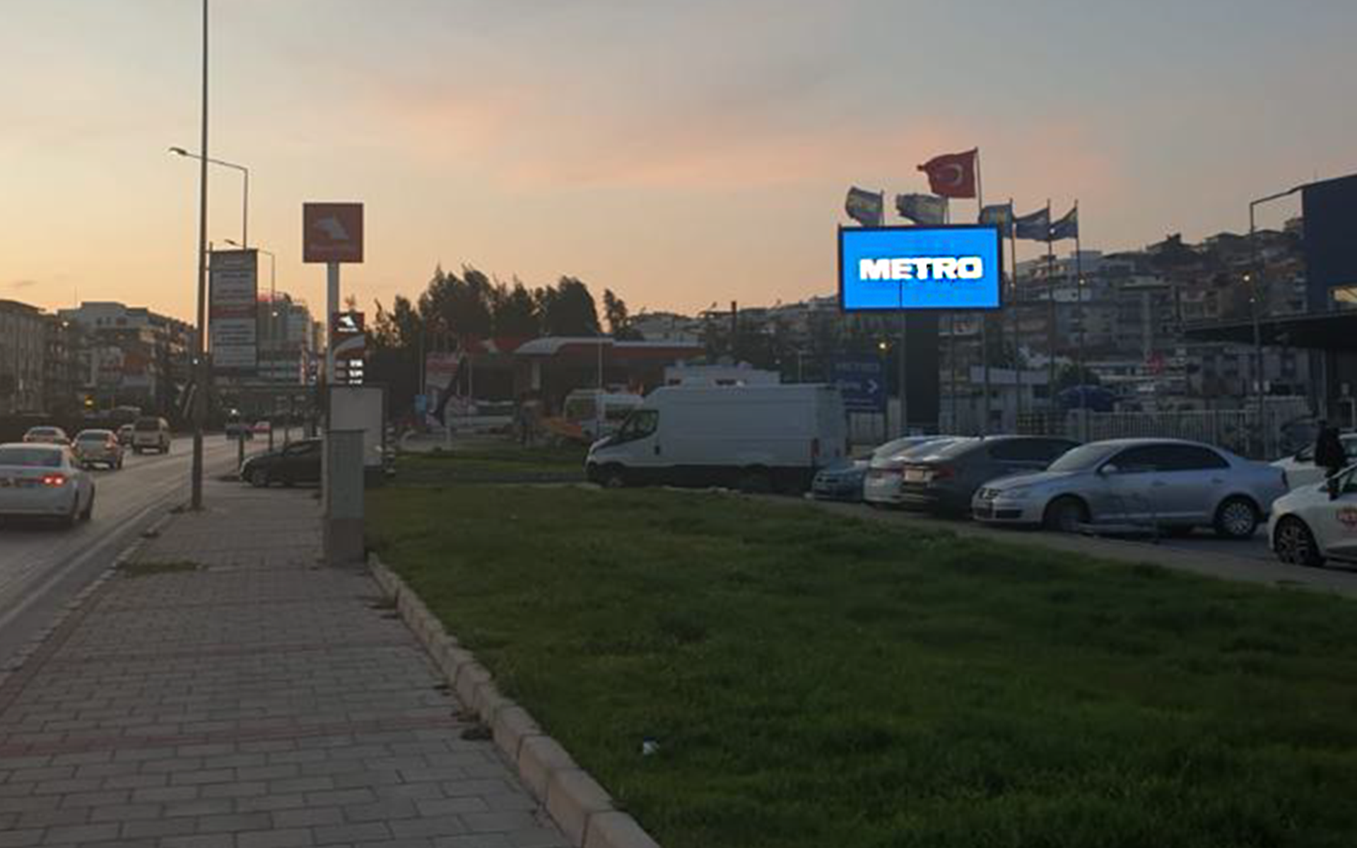 ÇİĞLİ METRO